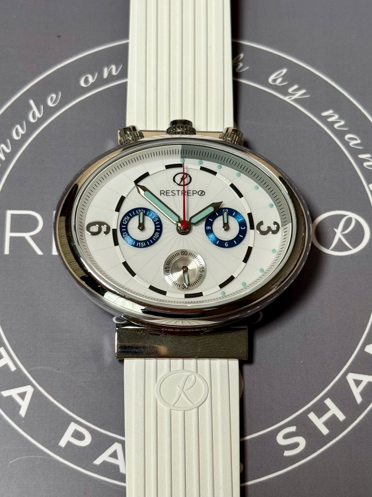 Restrepo – El Caballero Sin Armas 5.1 – With 2 straps, white and black