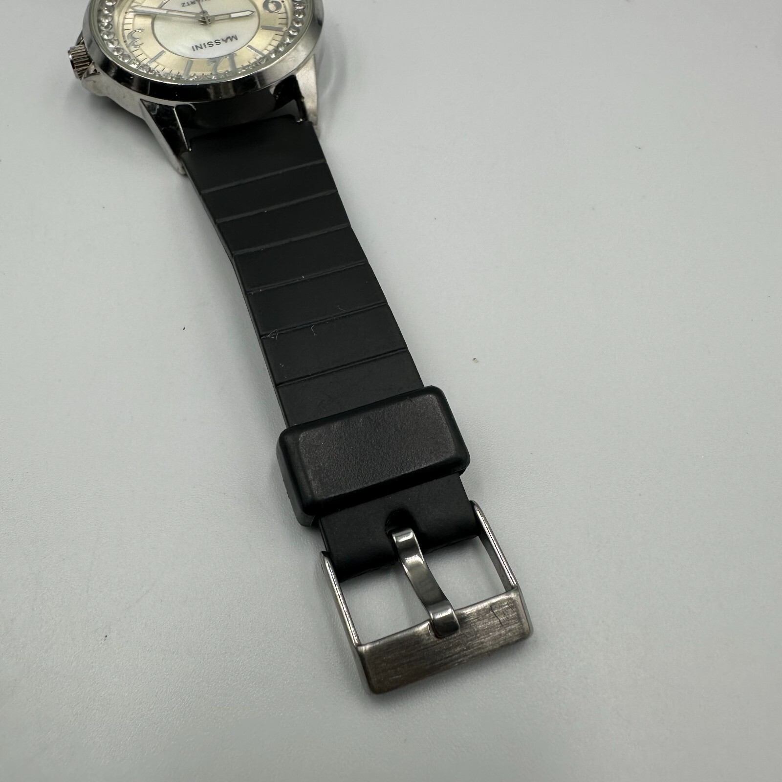 Massini Watch Women Silver Tone Round Case Black Silicone Band New Battery 9″
