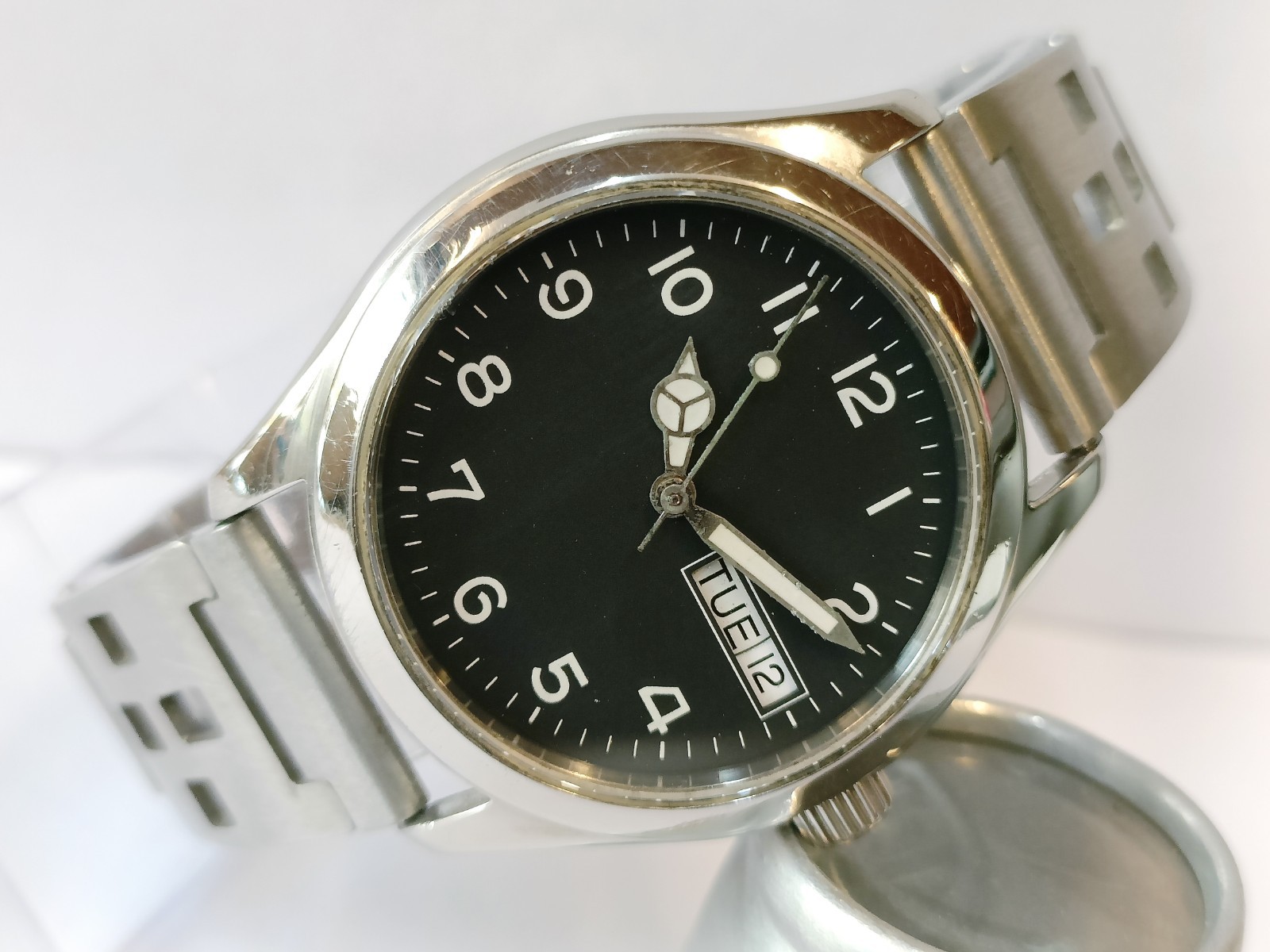 ETTA SWISS AUTOMATIC 25 JEWELS BLACK DIAL MEN’S WORKING CONDITION WRISTWATCH