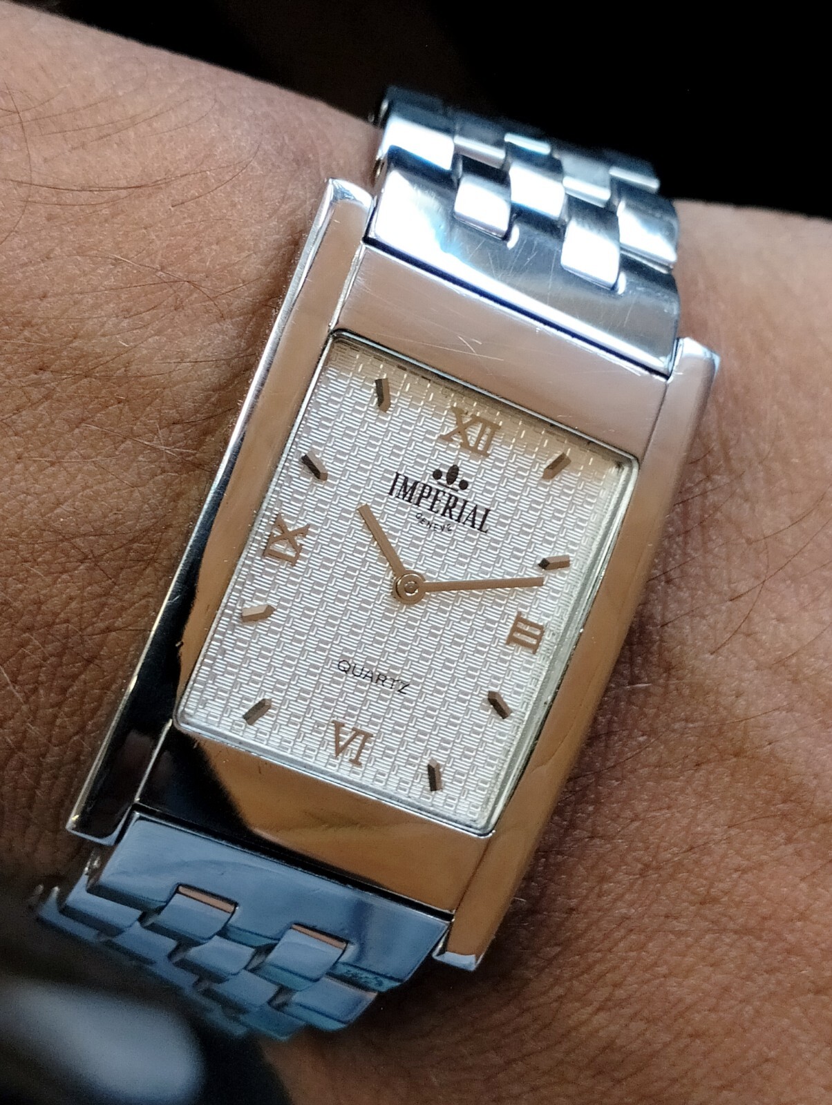 IMPERIAL GENEVE QUARTZ TEXTURED SILVER DIAL 2505 SWISS MEN’S FULL WORKING VTG.