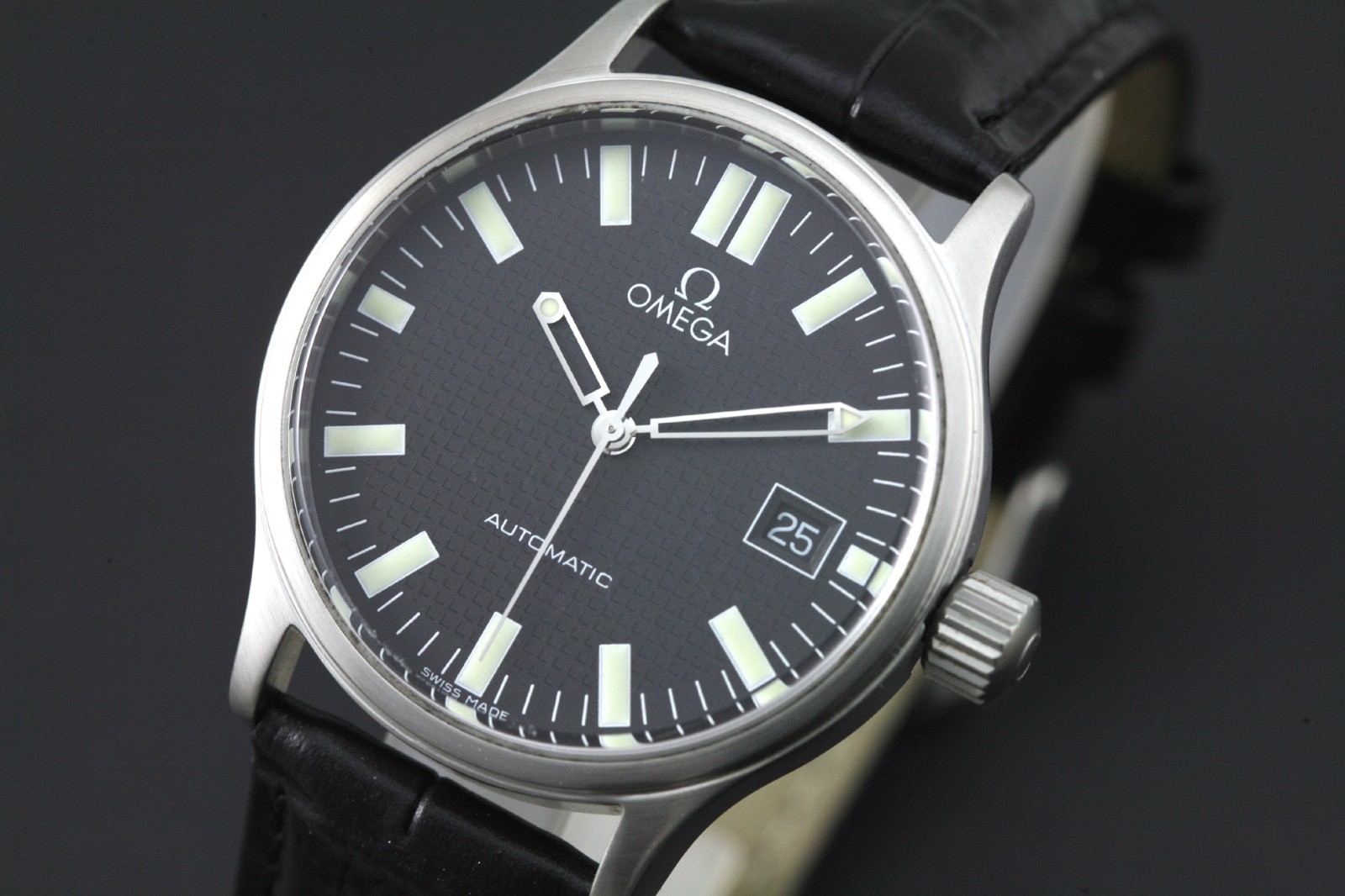 Rare OMEGA Classic dynamic 5203.51 Date Black Automatic Men’s Screw Crown Watch