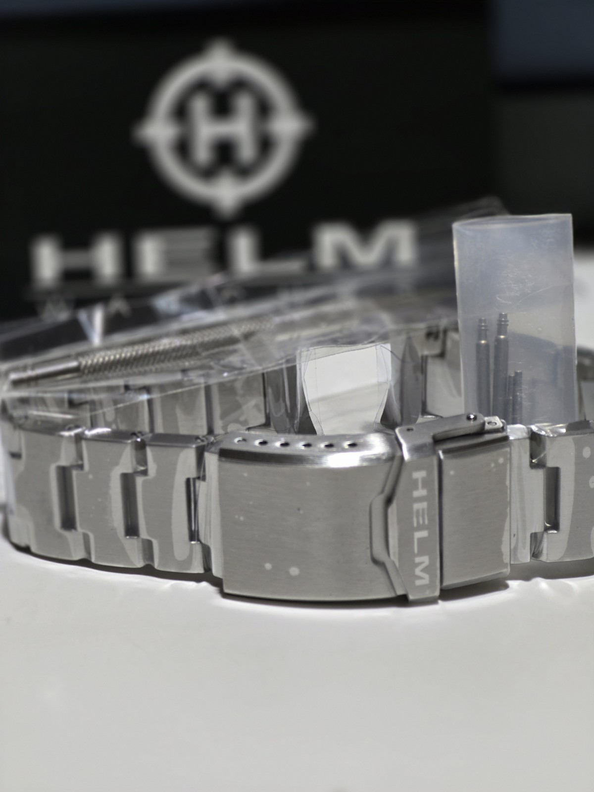 HELM Komodo Men’s 40mm NH35 Automatic Wristwatch w/Full Set Steel Bracelet