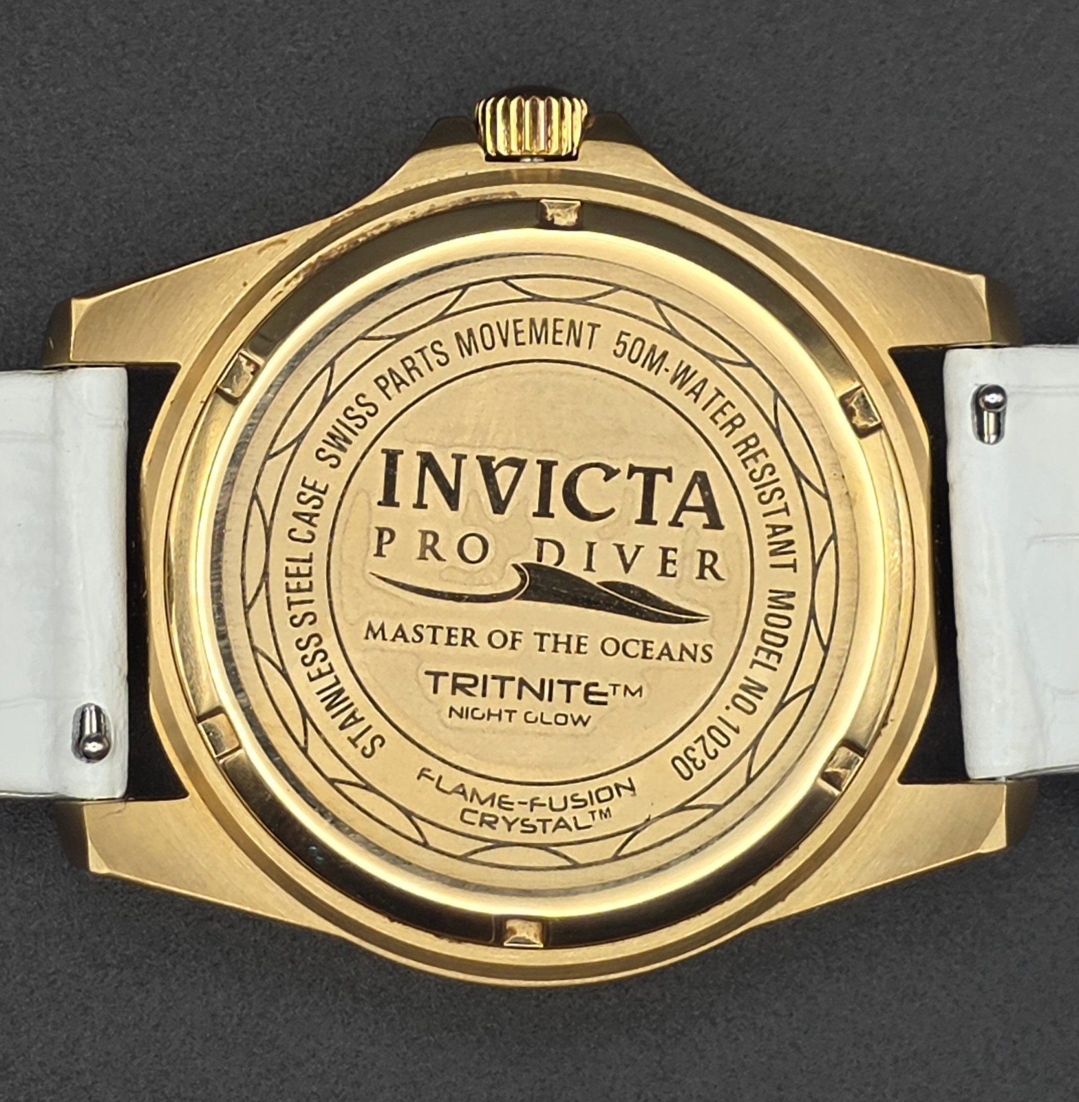 Invicta Pro Diver Quartz 50m Gold Case White Dial Date White Leather Strap