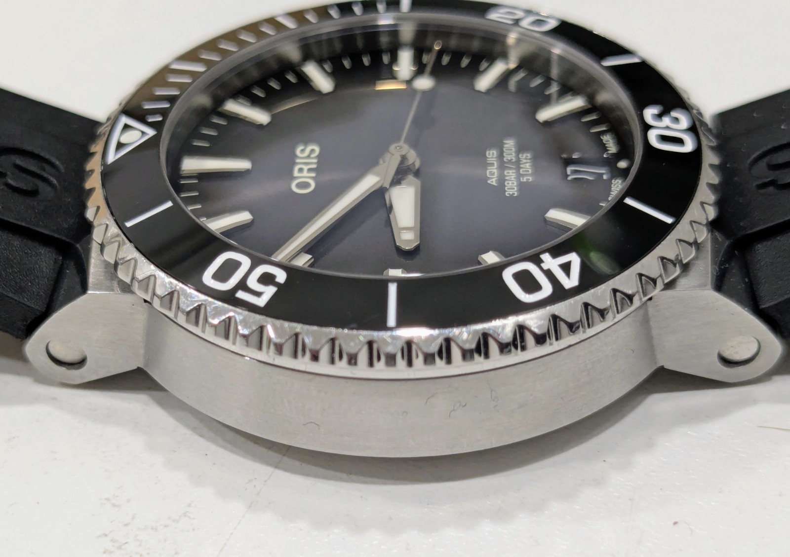 oris aquis Caliber 400 41.5mm Mens Watch Grey Dial
