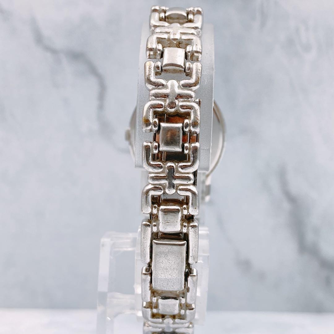 Seiko Ladies Oval Quartz Wristwatch Silver Chain Belt Japan 073681