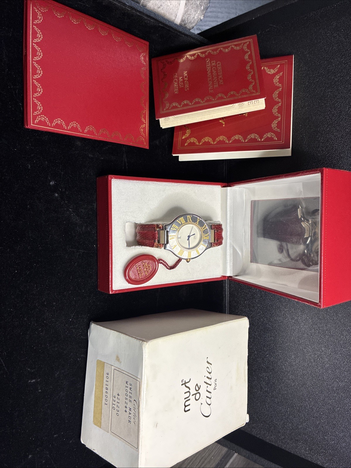 Must De Cartier 21, quartz, box and papers 1994