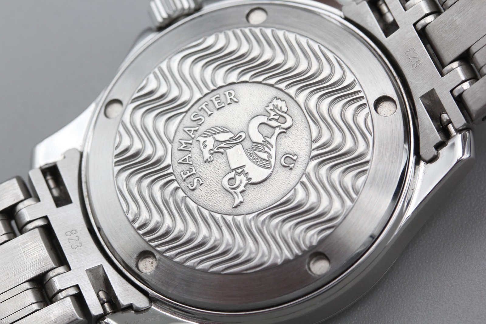 ▶️【Exc+5 w/ Box】OMEGA Seamaster 120m Cal.1538 2511.31 Silver Quartz Men’s Watch
