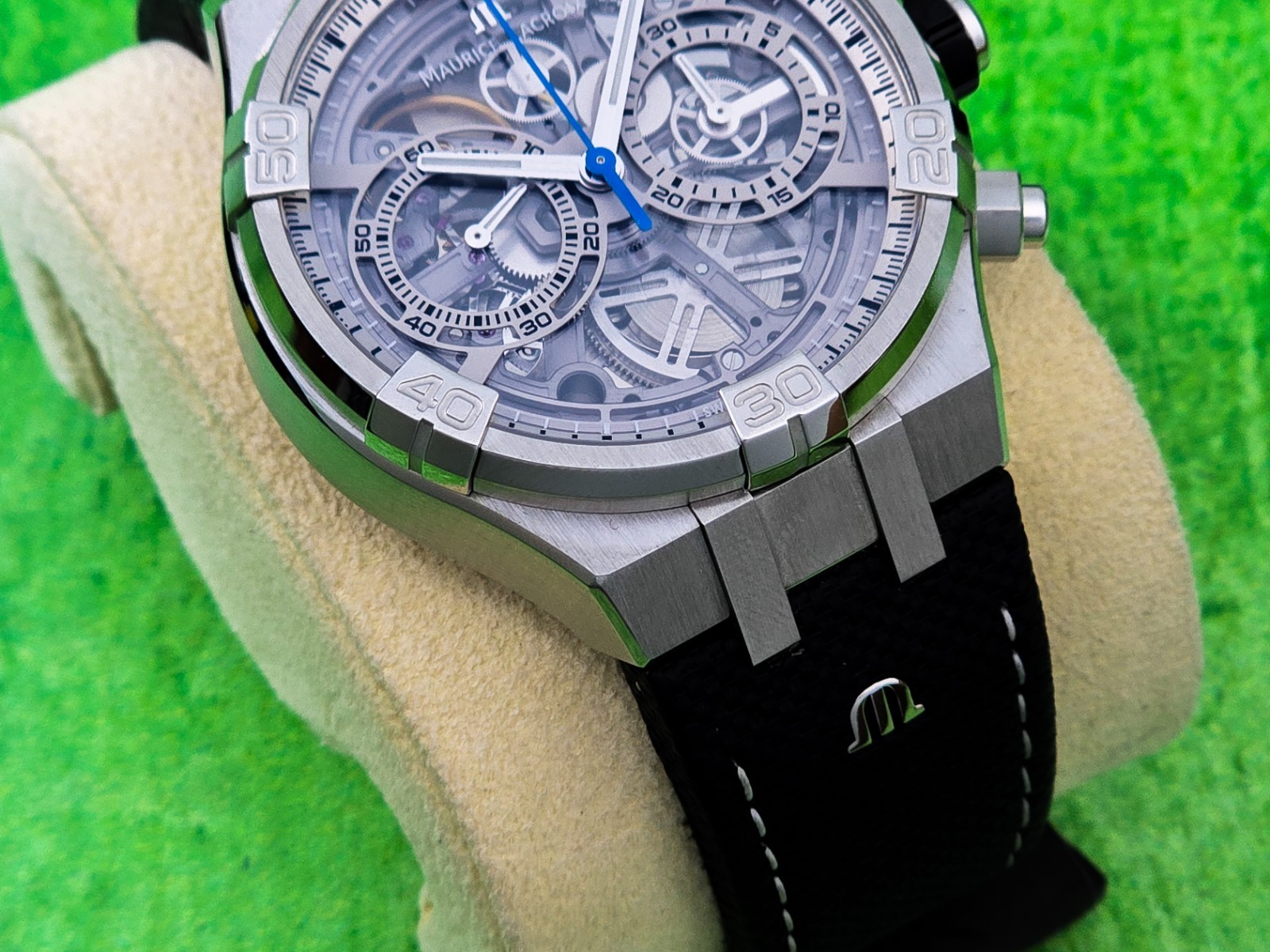 Maurice Lacroix Aikon Chronograph Skeleton 44mm – AI6098 – Complete set undated