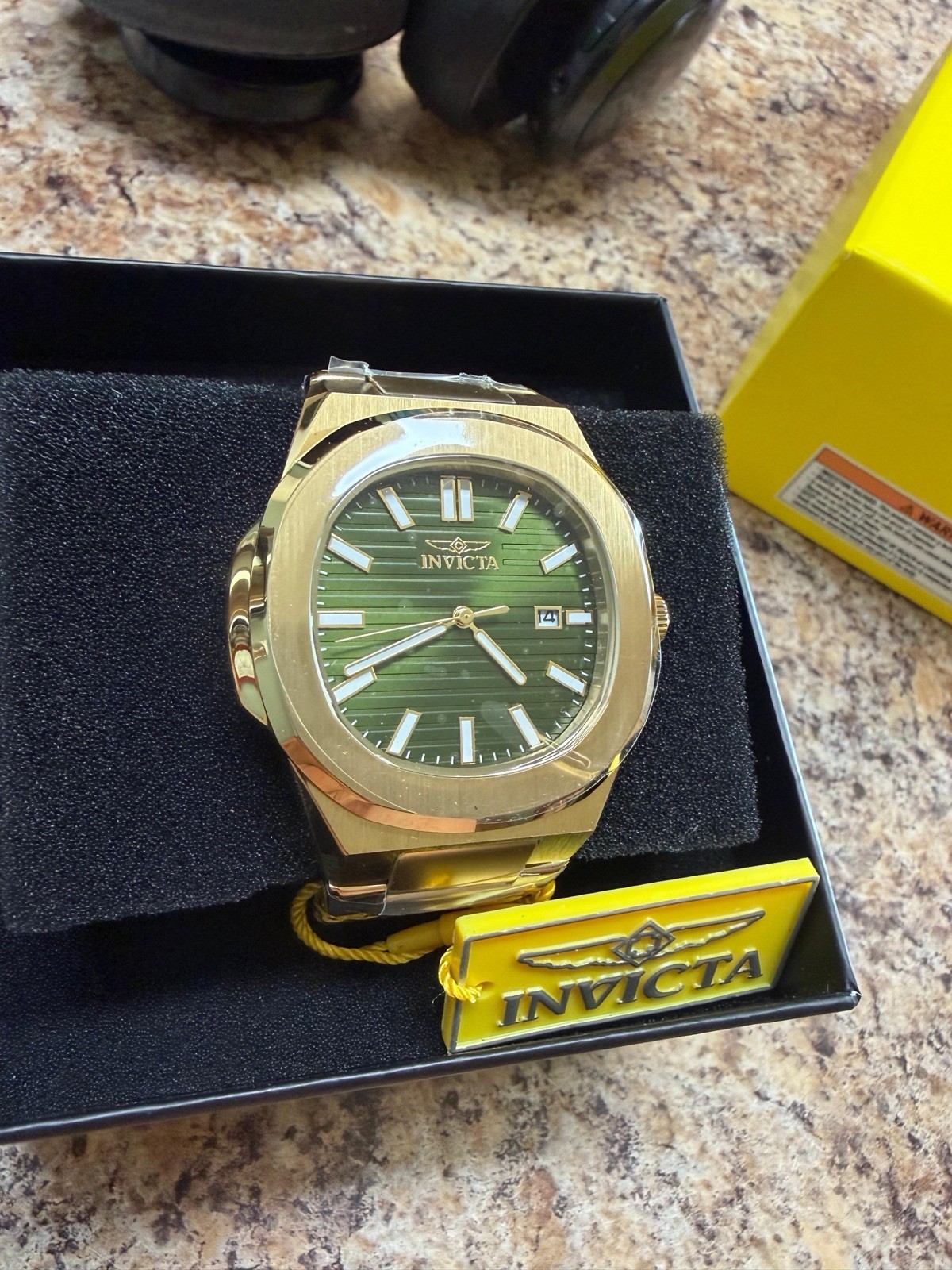 Invicta Men’s Quartz Analog Watch Gold Tone Green