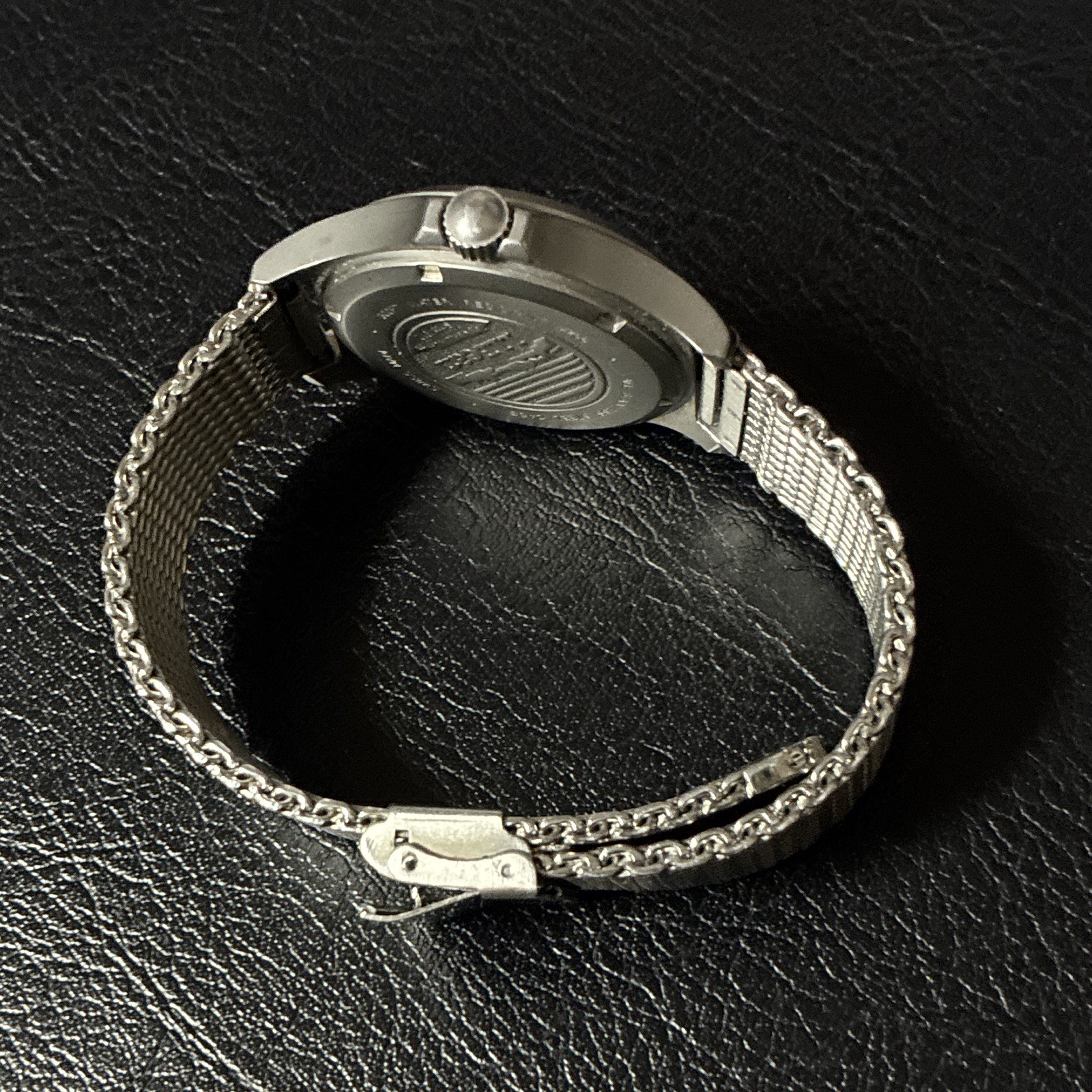 L.L.Bean Swiss Quartz 300 ft Black Dial Date Wristwatch w/ Silver Mesh Band