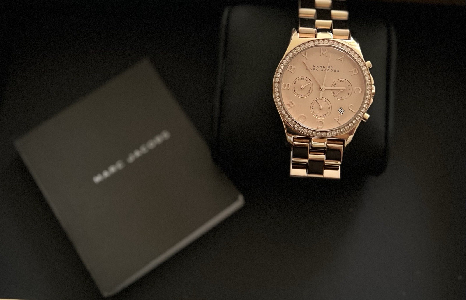 Marc by Marc Jacobs MBM3307 Rose Gold Quartz Watch Crystal Bezel Date Box
