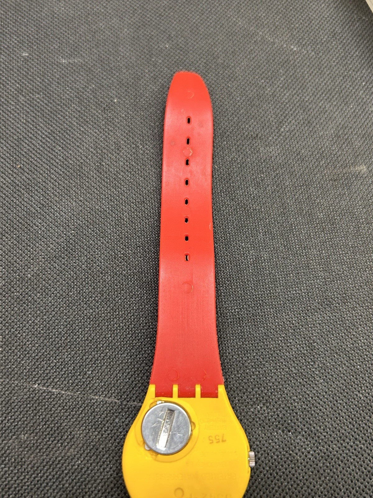 SWATCH Rare Vintage Swatch McGregor (GJ100) Wristwatch! Green, Yellow, Red