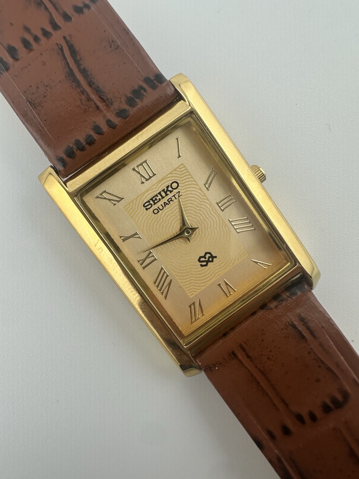 GOLD DIAL-Vintage Seiko Slim Quartz Men’s Wrist Watch