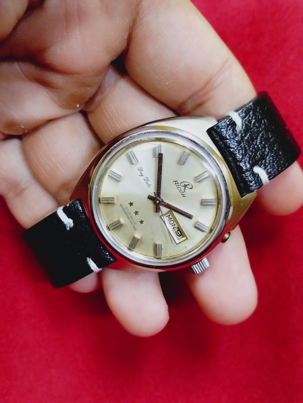 Vintage Ricoh daydate original dial mens 21j Japan working wrist watch.028
