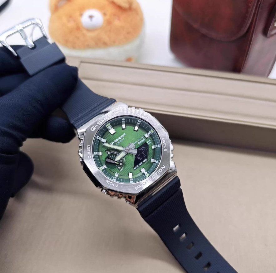 New Men Metal Shell Dual Display Sports Watch Green Dial Shockproof