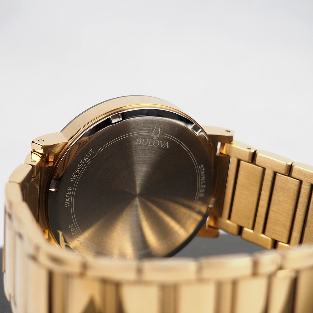Bulova Futuro 97D115 Champagne Dial Gold-Tone Stainless Steel Men’s Watch 42mm