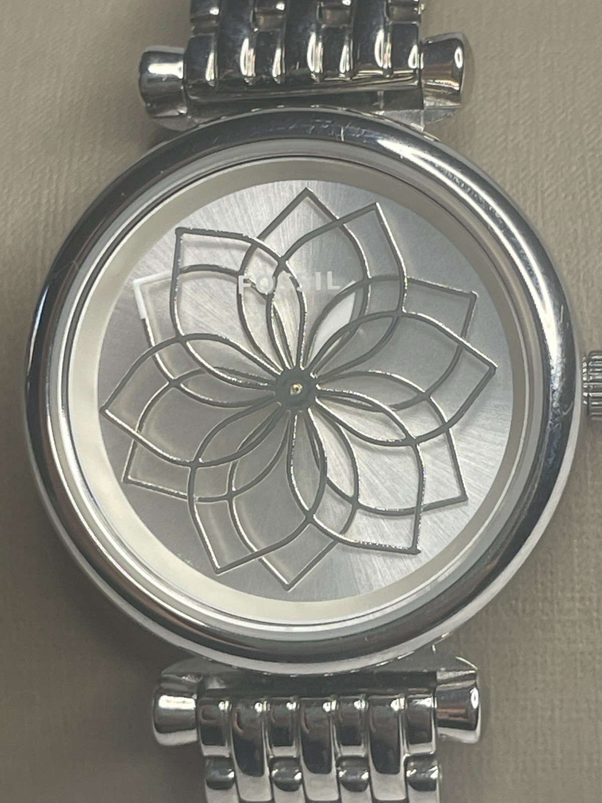 Fossil Carlie Silver Floral Rotating Mandala Watch Matching Snap Bracelet ES4692