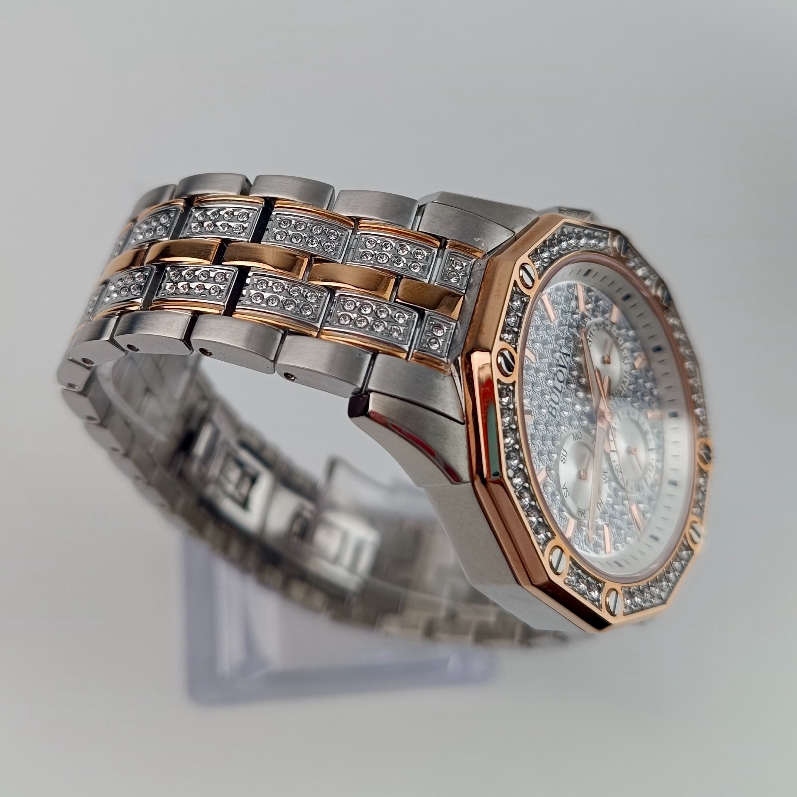 Bulova Octava Men’s Quartz Watch 41.5mm Gold Silver Crystal Two-Tone 98C133