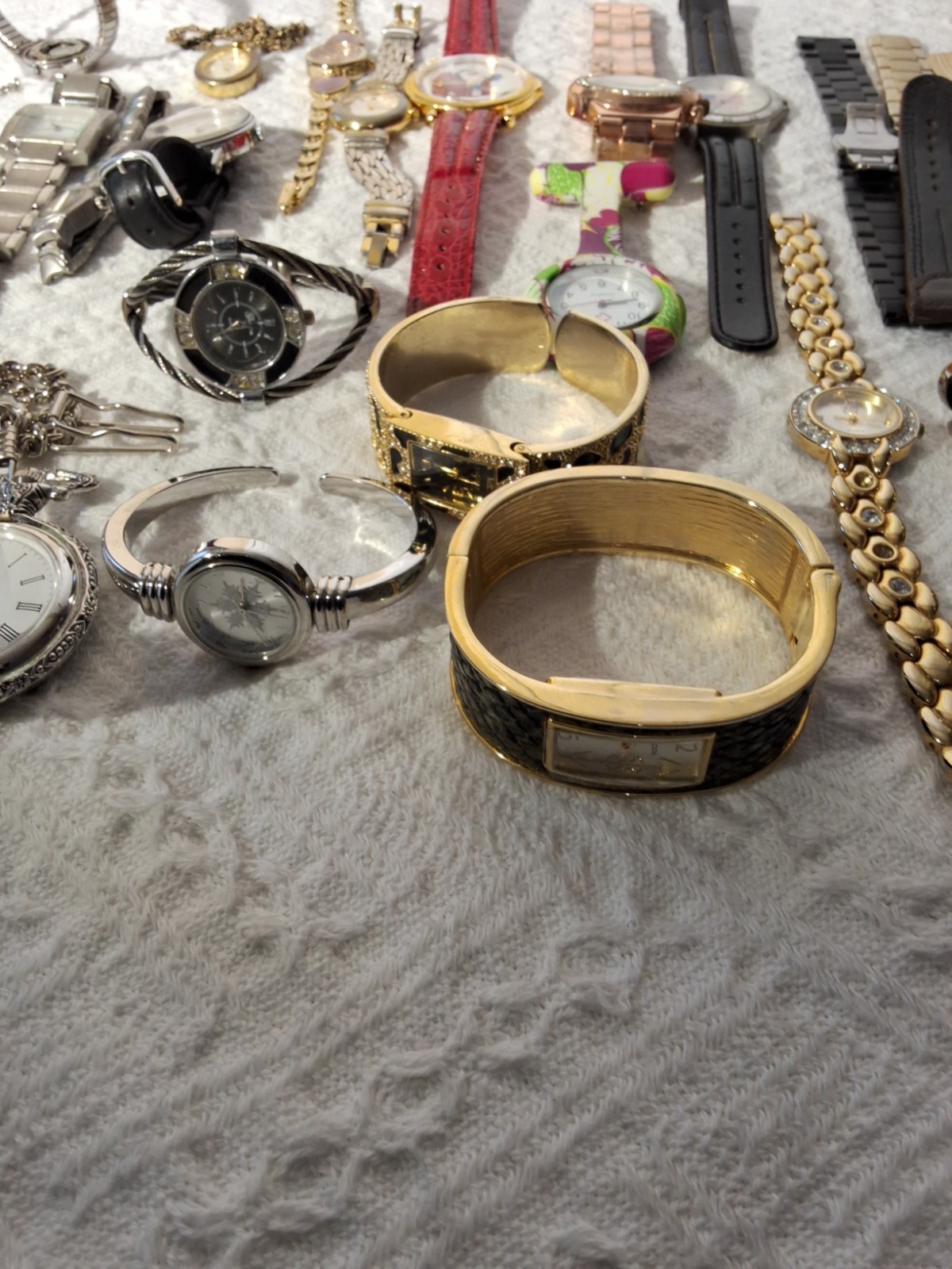 Watch Lot Untested 18 Count + Extra Bands, Over 2 LBs See Description