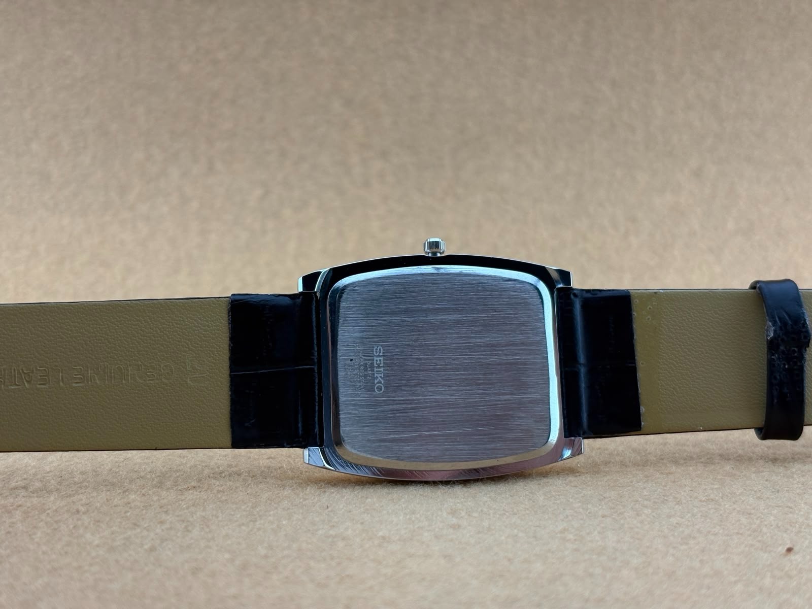 WHITE DIAL Vintage Seiko Slim Tonneau Tank Men’s Wristwatch-dark brown strap