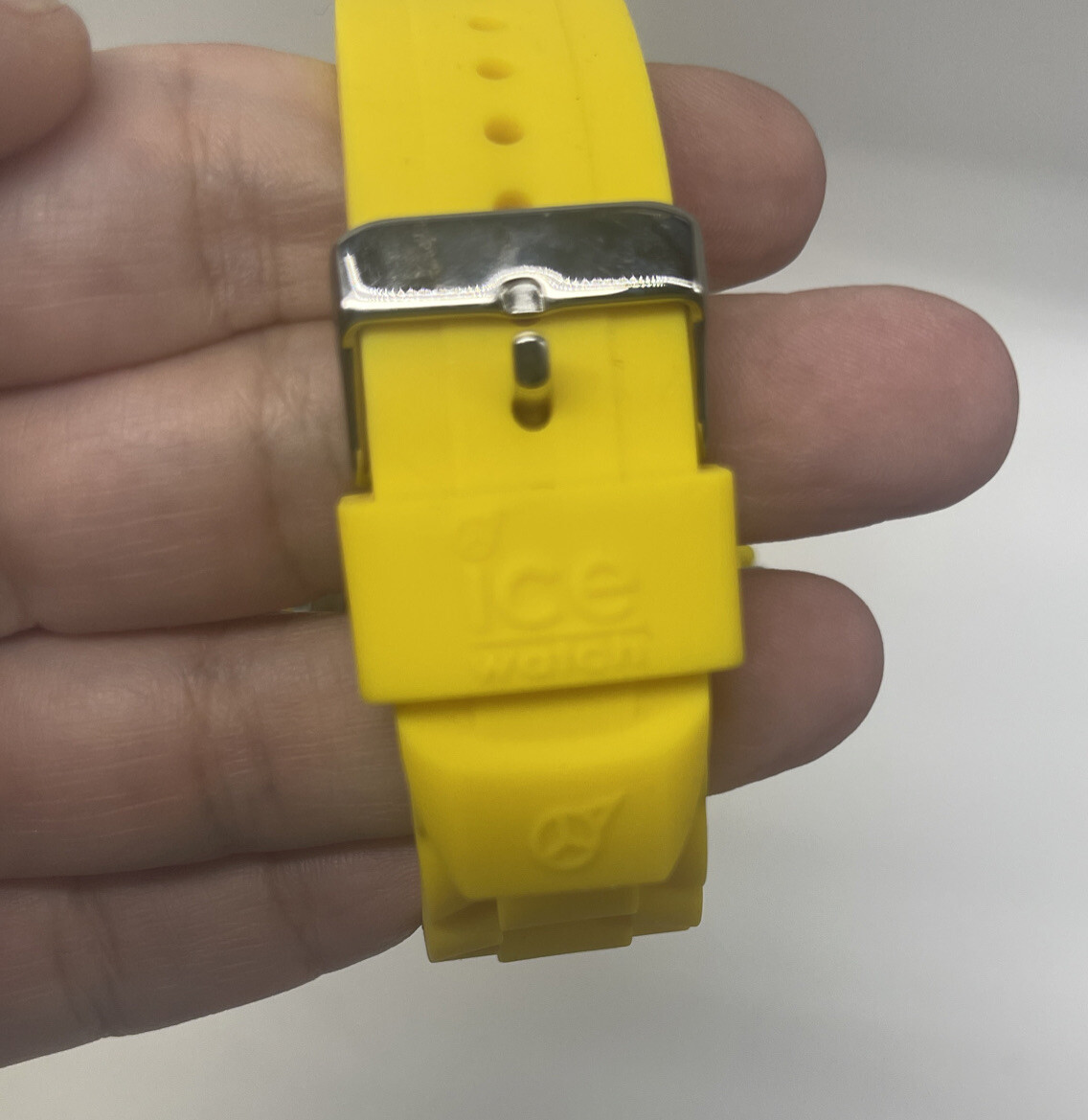Rare 2012 Ice World Sweden Edition Big Unisex Yellow Blue Analogue Watch New