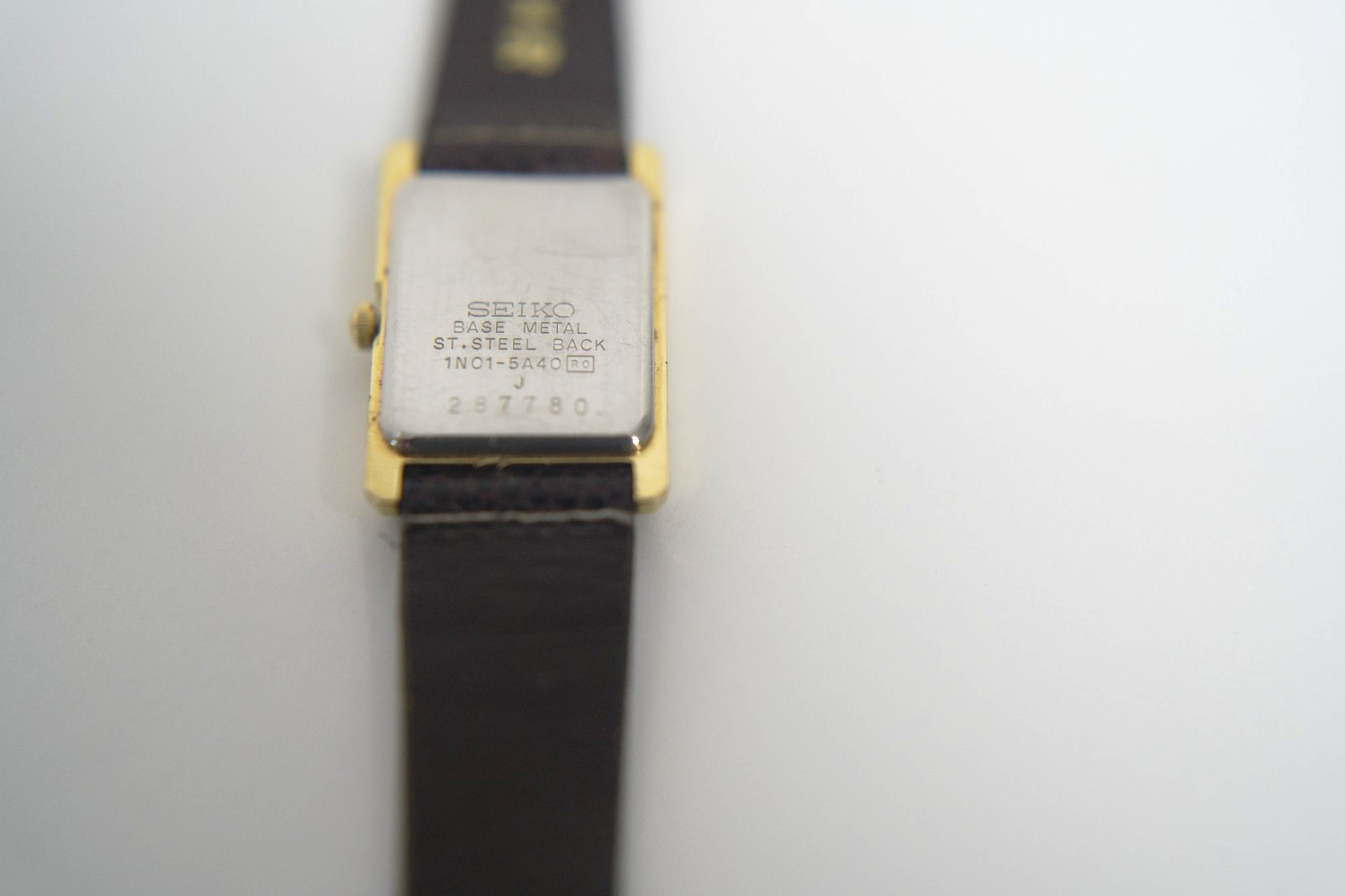 Vintage Seiko Mini Tank Women’s Quartz Watch 1N01-5A40 Gold Tone