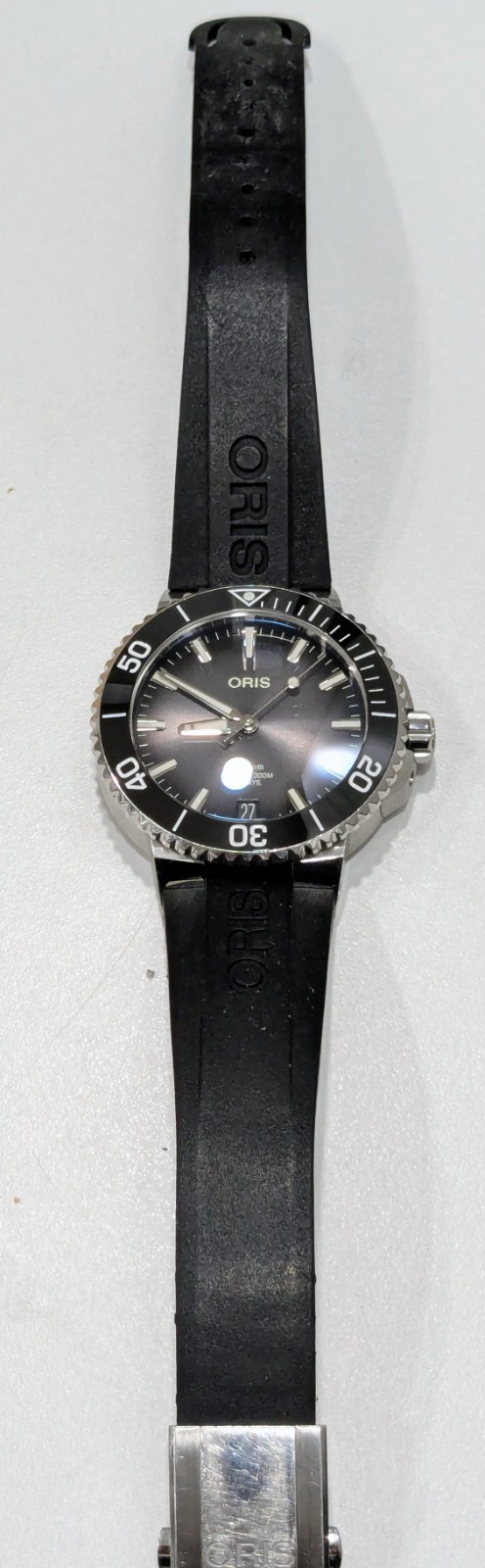 oris aquis Caliber 400 41.5mm Mens Watch Grey Dial
