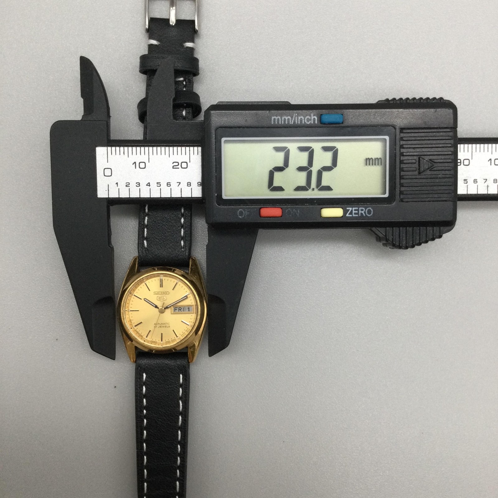 Vintage Seiko 5 Automatic 17j Womens Watch 23mm Gold Tone 4206-0339 Leather