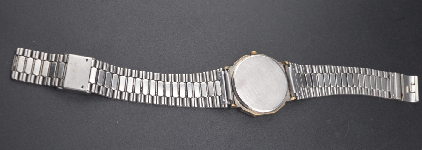 Vintage Anchor Quartz Wristwatch New battery runs great ”GUARANTEED” Serviced