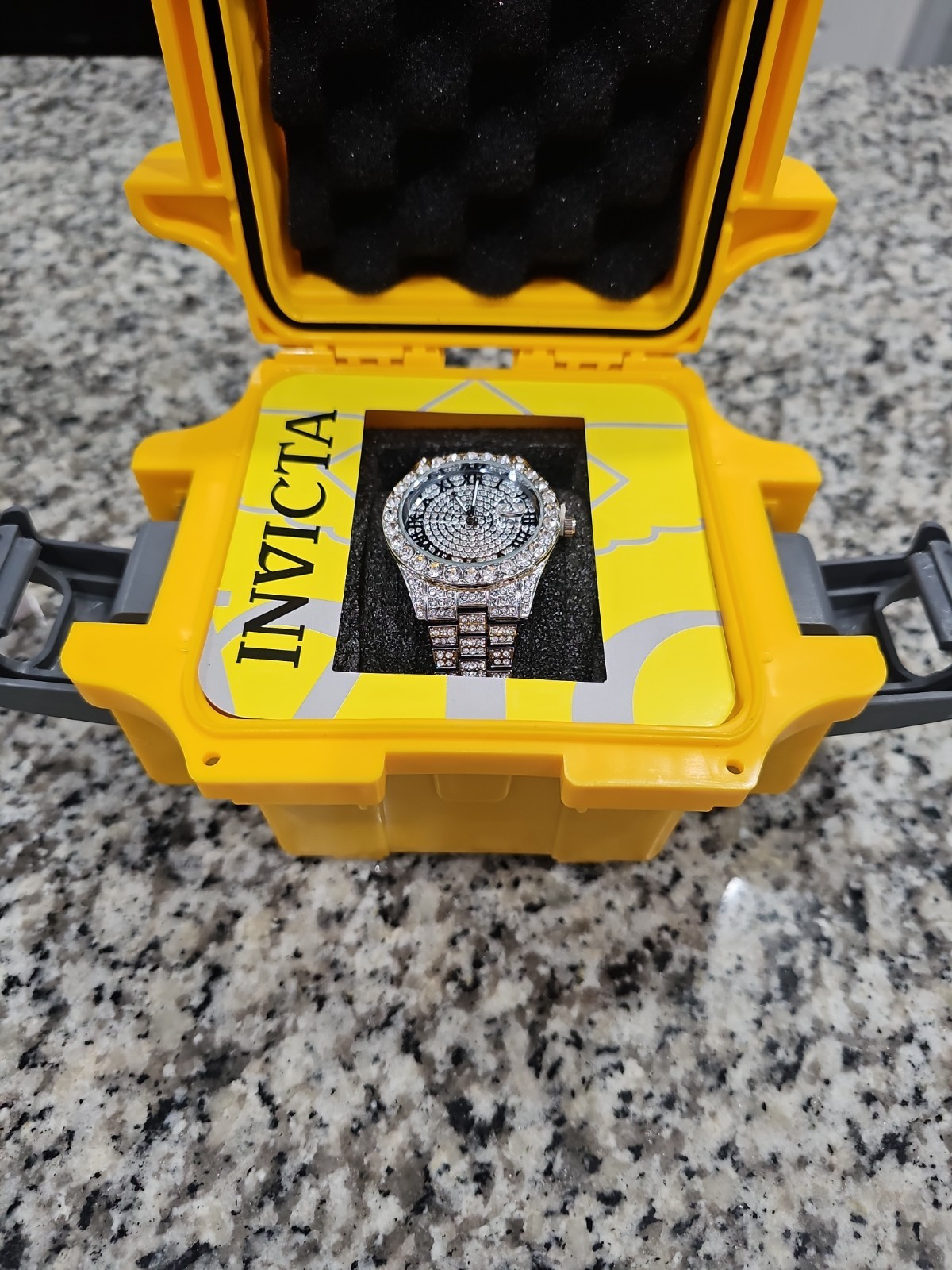Luxury Iced-Out Hip Hop Watch for Men – Bling Diamond Quartz with New Invicta