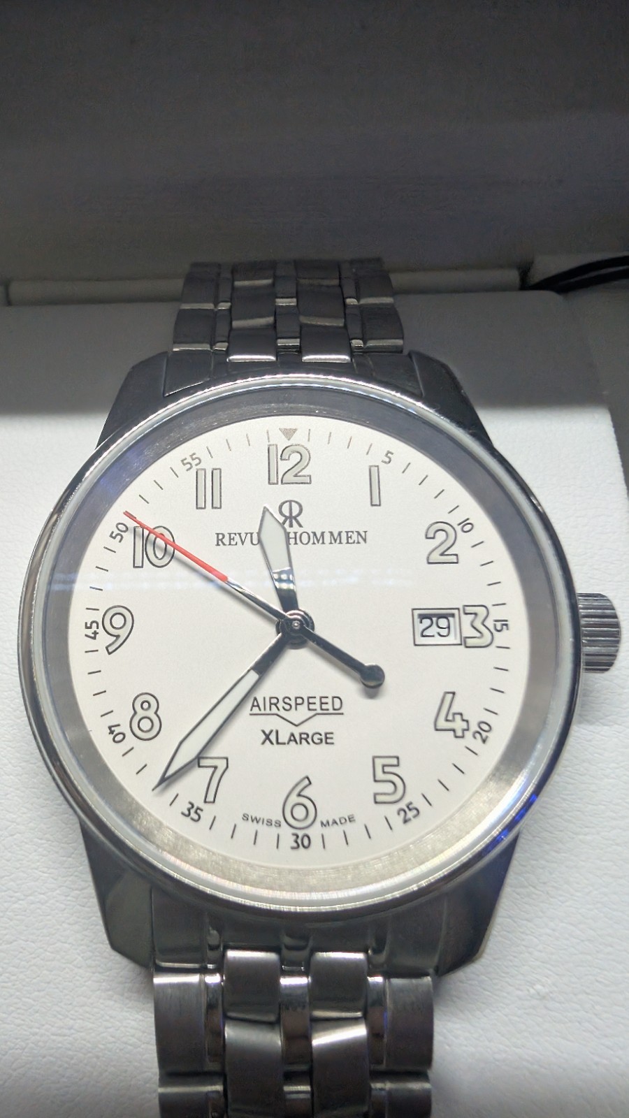 Revue Thommen Airspeed XLarge 39mm Auto SS Silver Bracelet White Dial Date Box