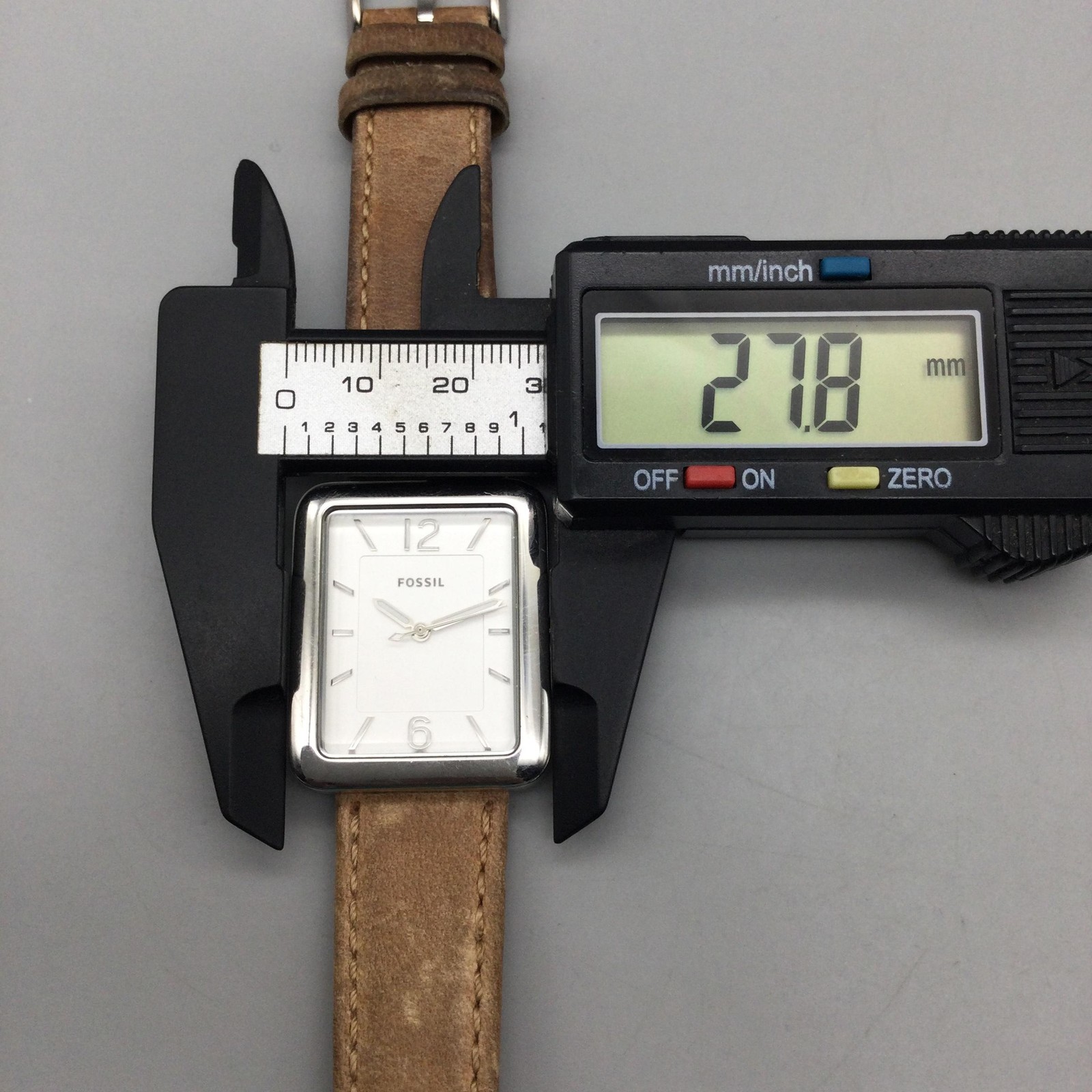 Fossil ES4243 Womens Watch 28mm Silver Tone Brown Leather Band New Battery