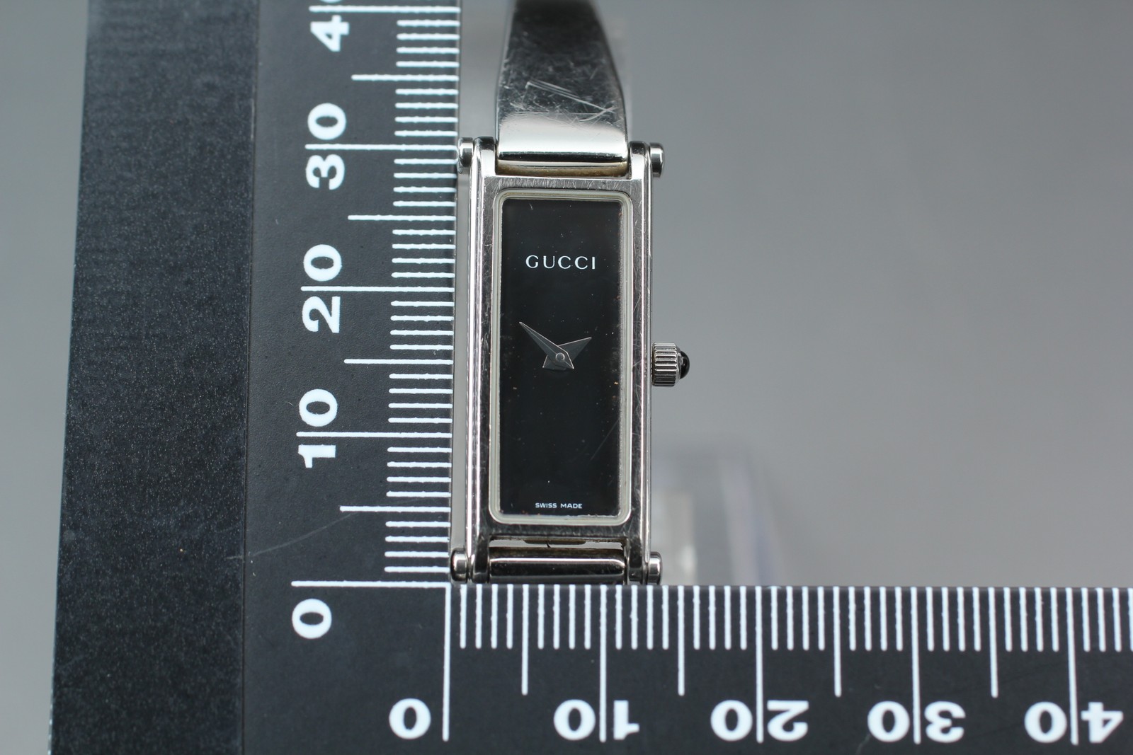 [Near MINT] Gucci 1500L 12mm Silver Dial Quartz Bangle Women’s Watch From JAPAN