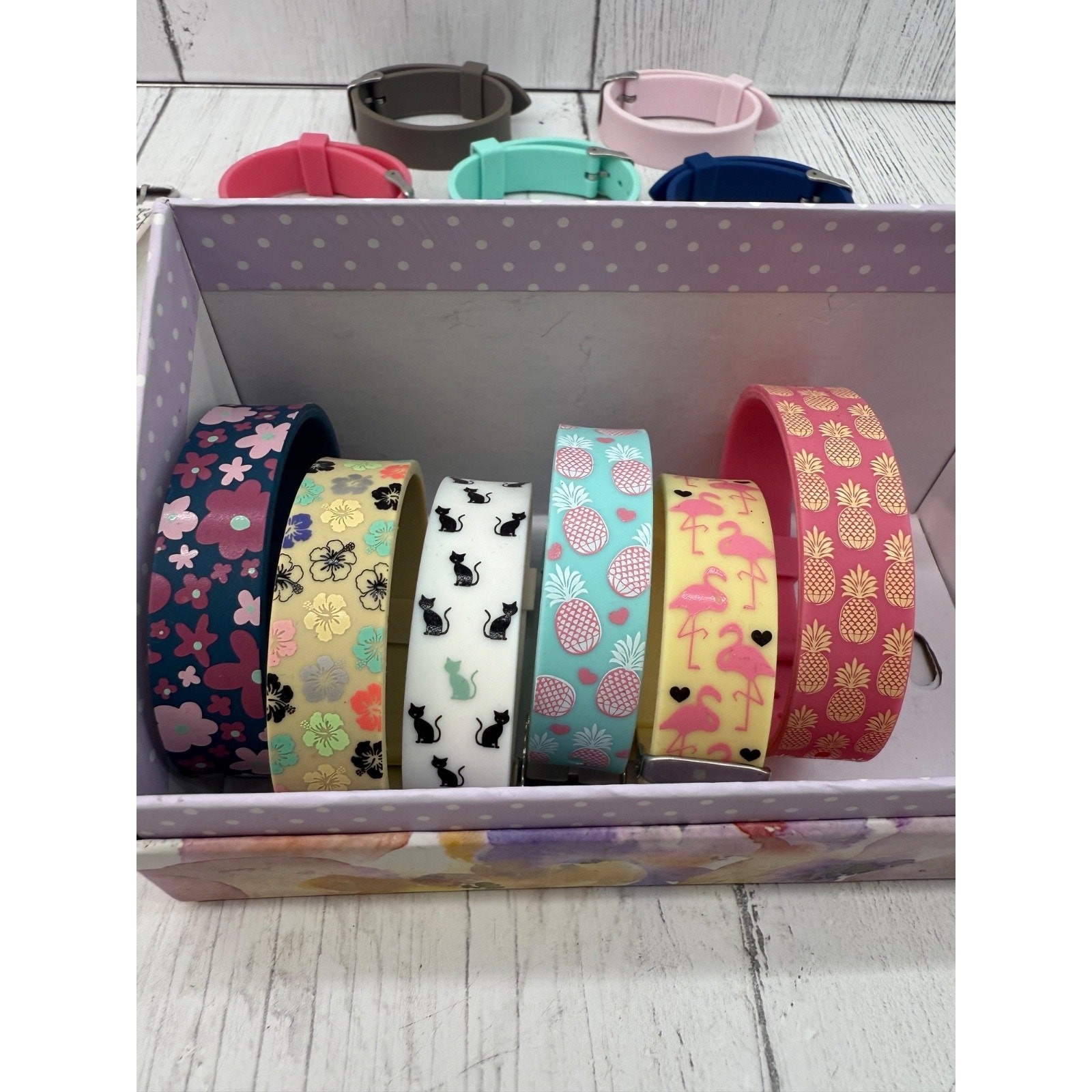 Watch 12 Interchangeable Silicone Rubber Bands NEW BATTERY Blue Pink Beach Cats