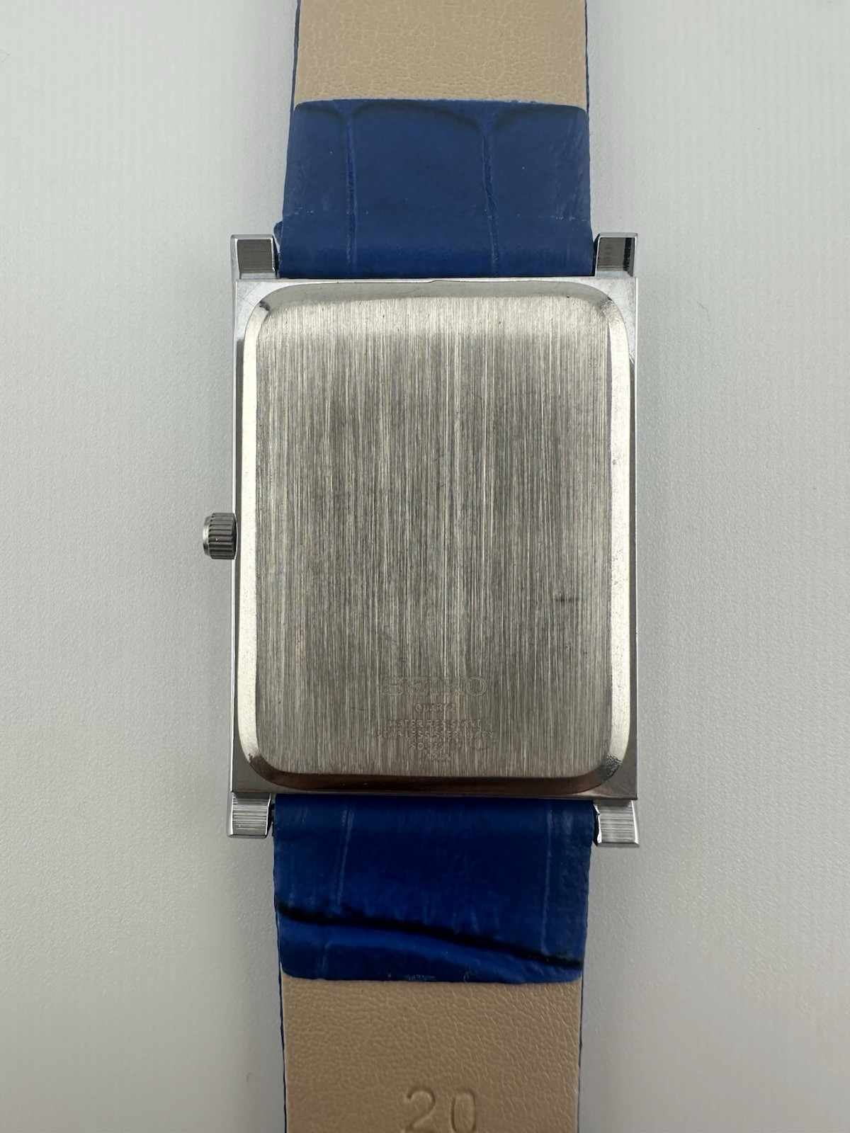 WHITE DIAL Vintage Seiko Slim Quartz men’s Wrist Watch