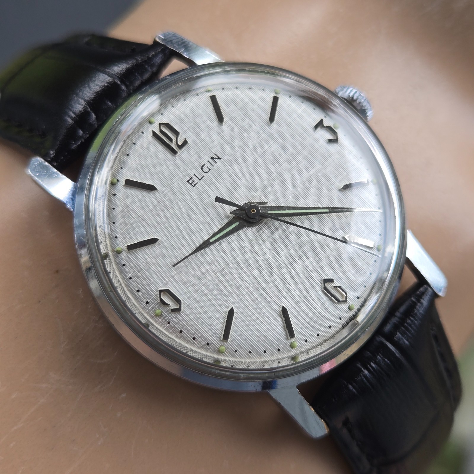 Vintage ELGIN men’s manual wind watch Linen dial Germany 1960s