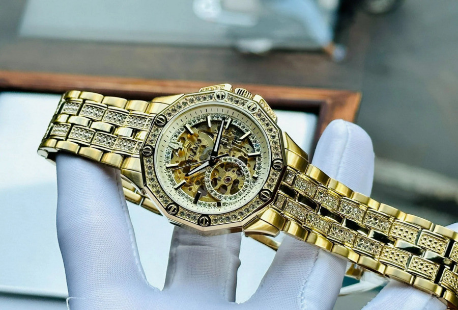 Bulova Octava Automatic Gold Dial Automatic Gold Tone Men’s Watch 98A292