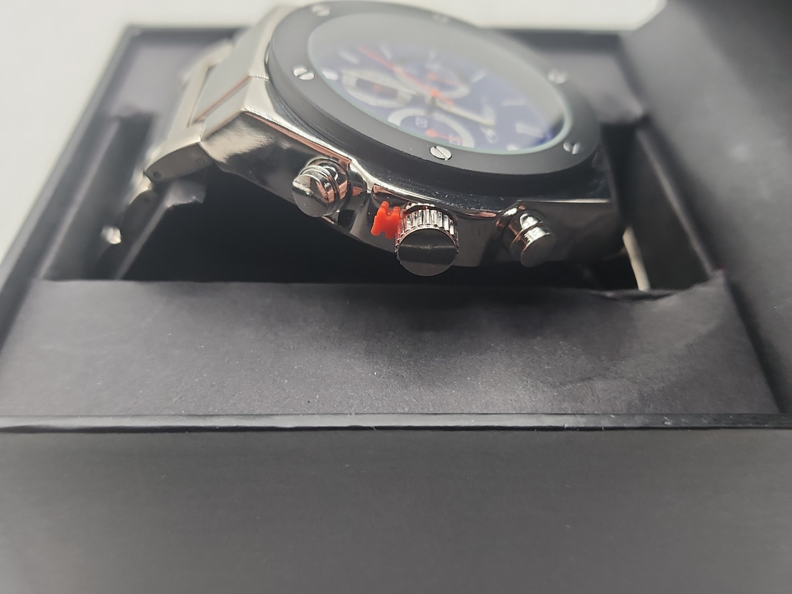 Ed Hardy Men’s Brushed Silver Metal Bracelet 52mm Watch New In Box