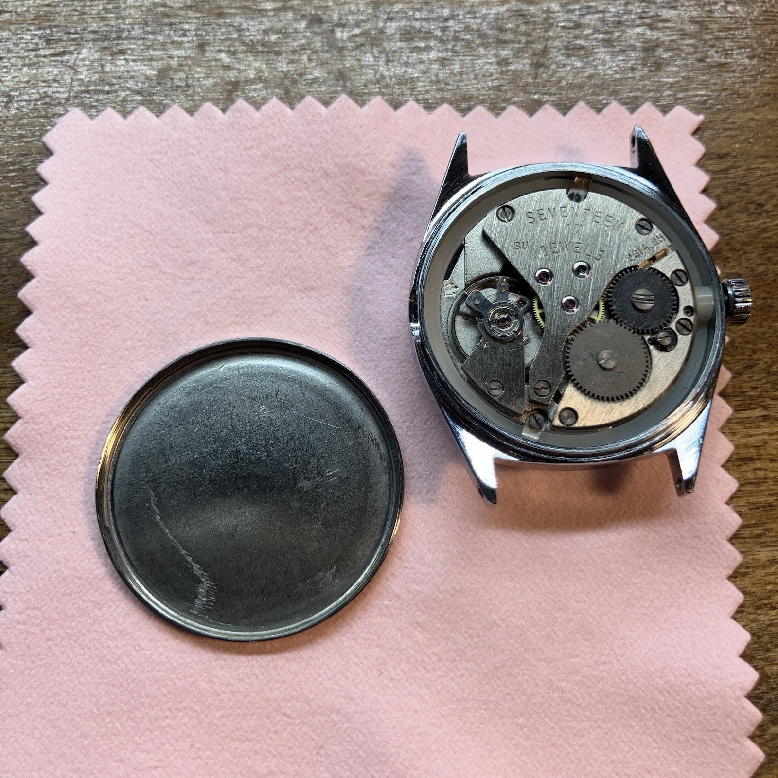 Poljot 17J Cushion Watch With Date – Russian Soviet Watch Manual Wind ~Engraved~