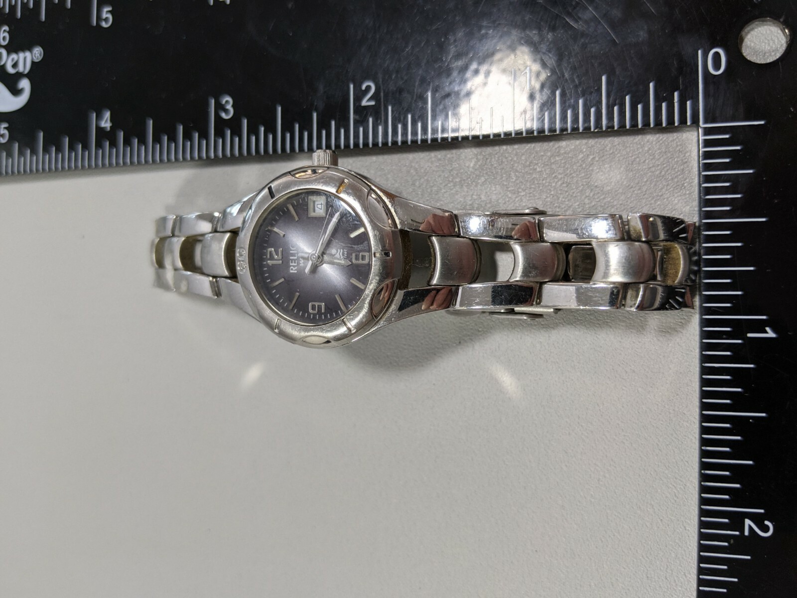 Relic Wet Gray Dial Silver Tone Date Indicator Stainless Steel Band Watch 6.5 In