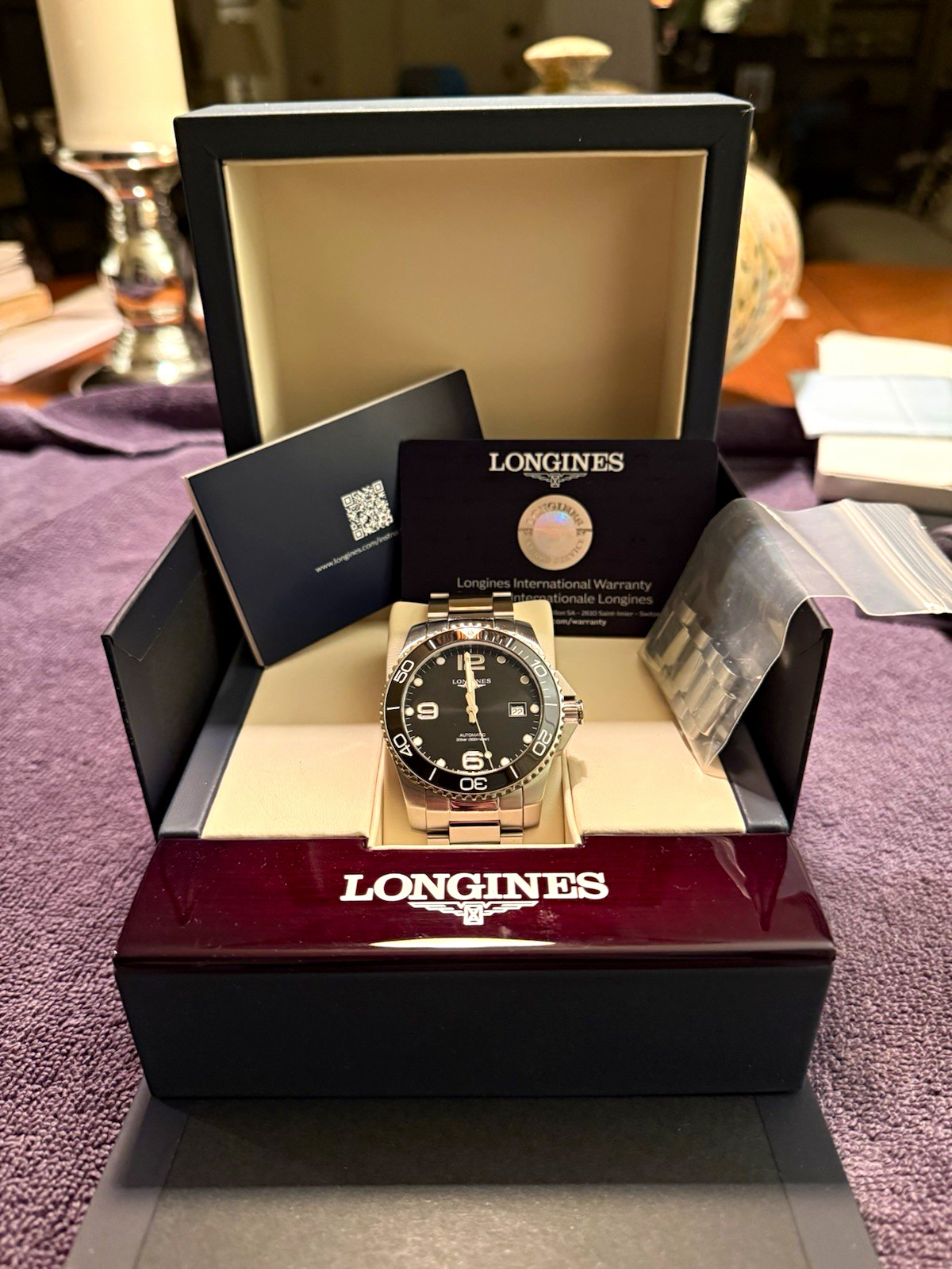 Longines HydroConquest 41mm Automatic Black Dial 300m Diver Date Box Papers