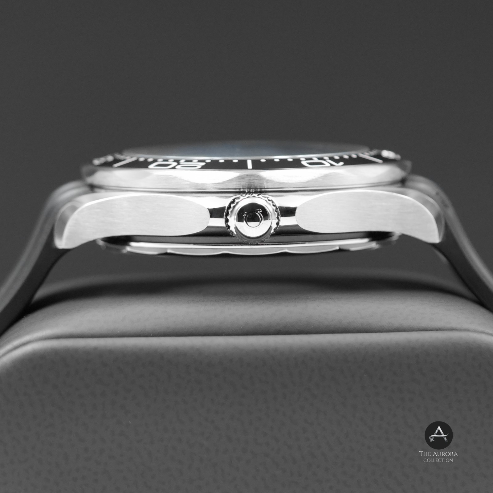 2025 OMEGA Seamaster Diver 300M White Dial 210.32.42.20.04.001 | Box & Papers
