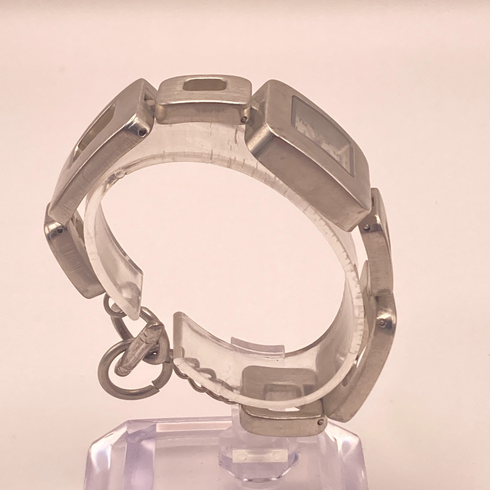 Geneva Womens Watch Silver Tone 25mm Square Links Brushed Toggle New Battery