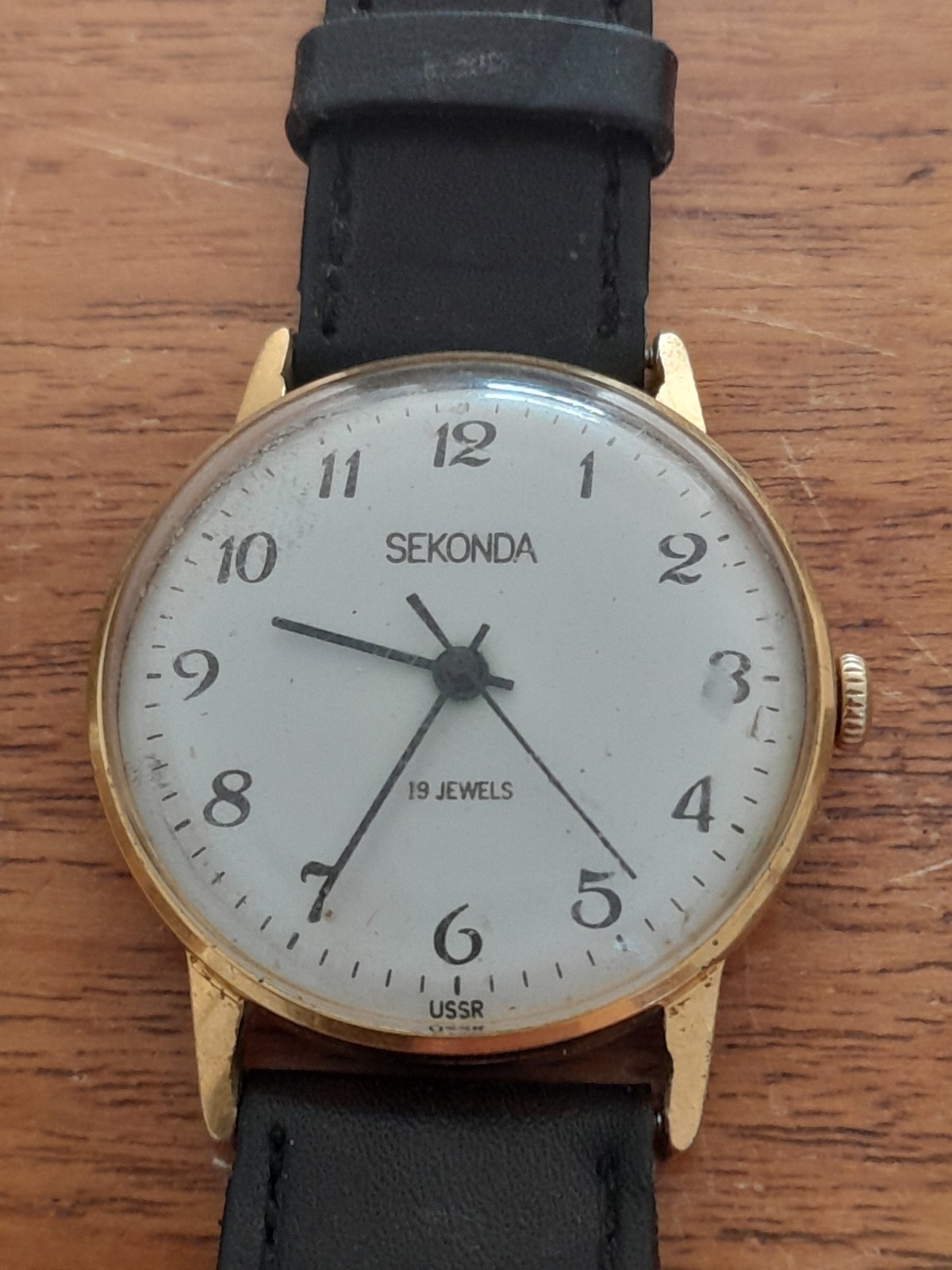 Vintage Sekonda 19 Jewels Manual Wind Watch USSR Cal 2609 HA