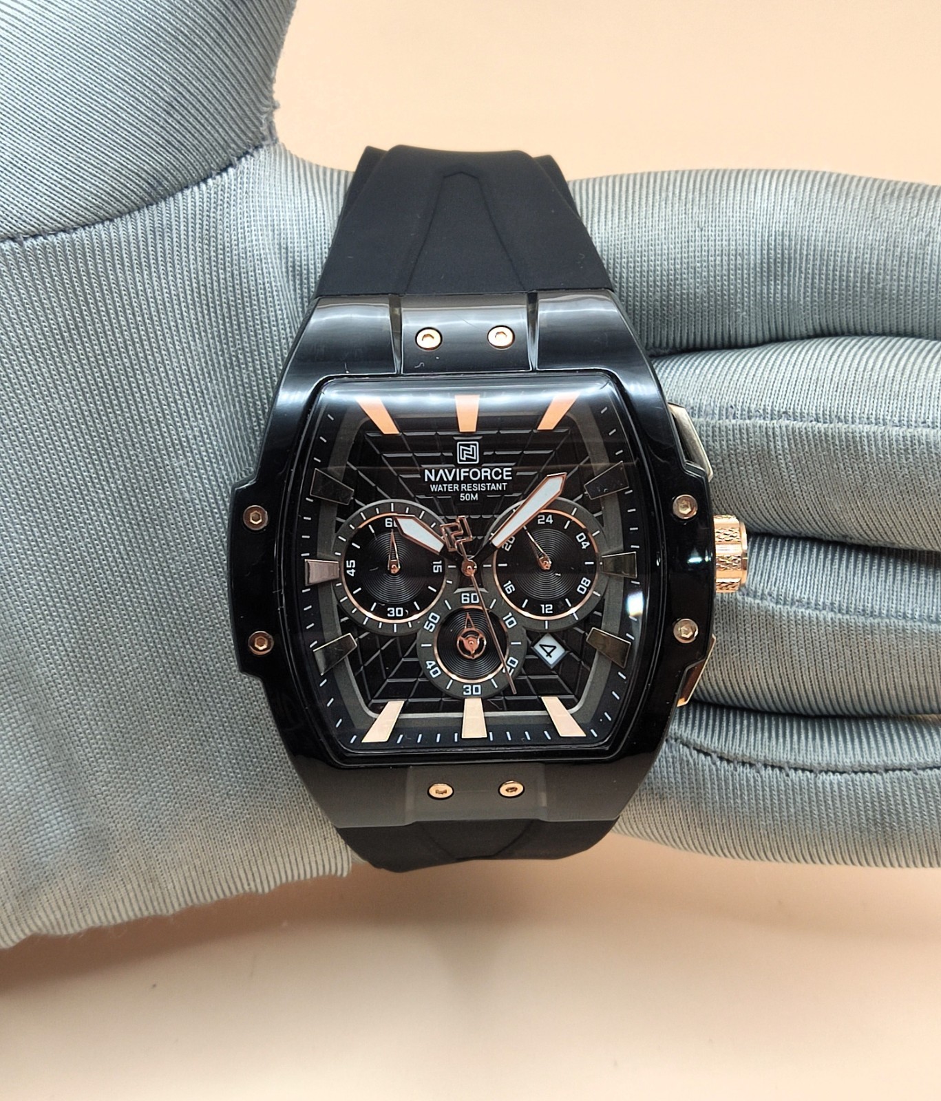 Amazing Naviforce Date Indicator Black Dial Analog Refurbished Men’s Wrist Watch