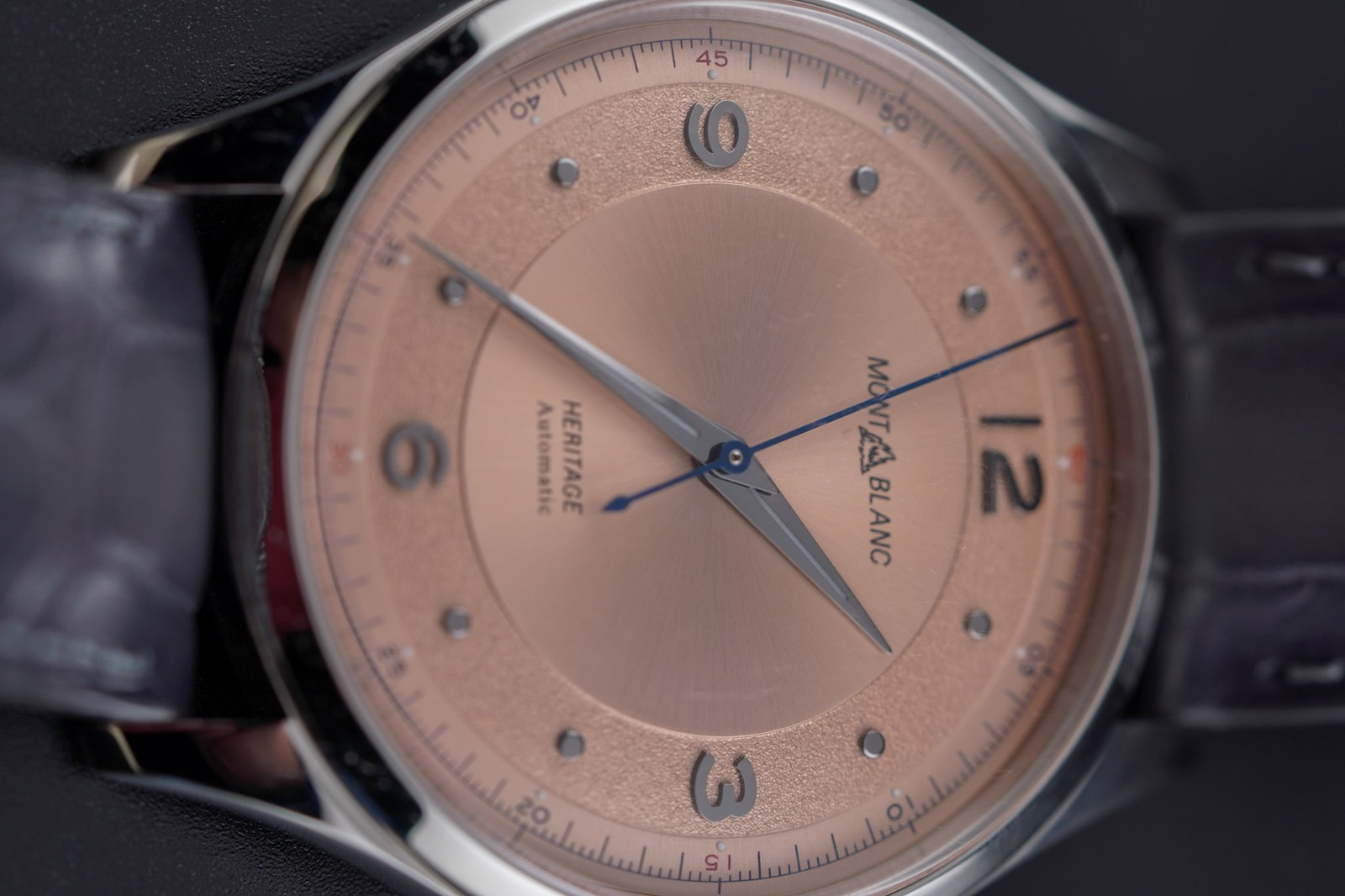 Mont Blanc Heritage Automatic Salmon Dial on Leather 119944 Complete 2023