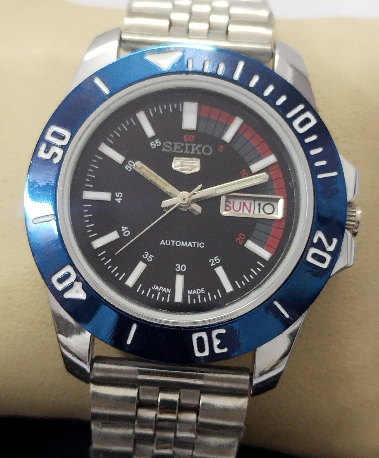 Vintage Seiko 5 Automatic Watch for Men Black Dial Working Perfectly