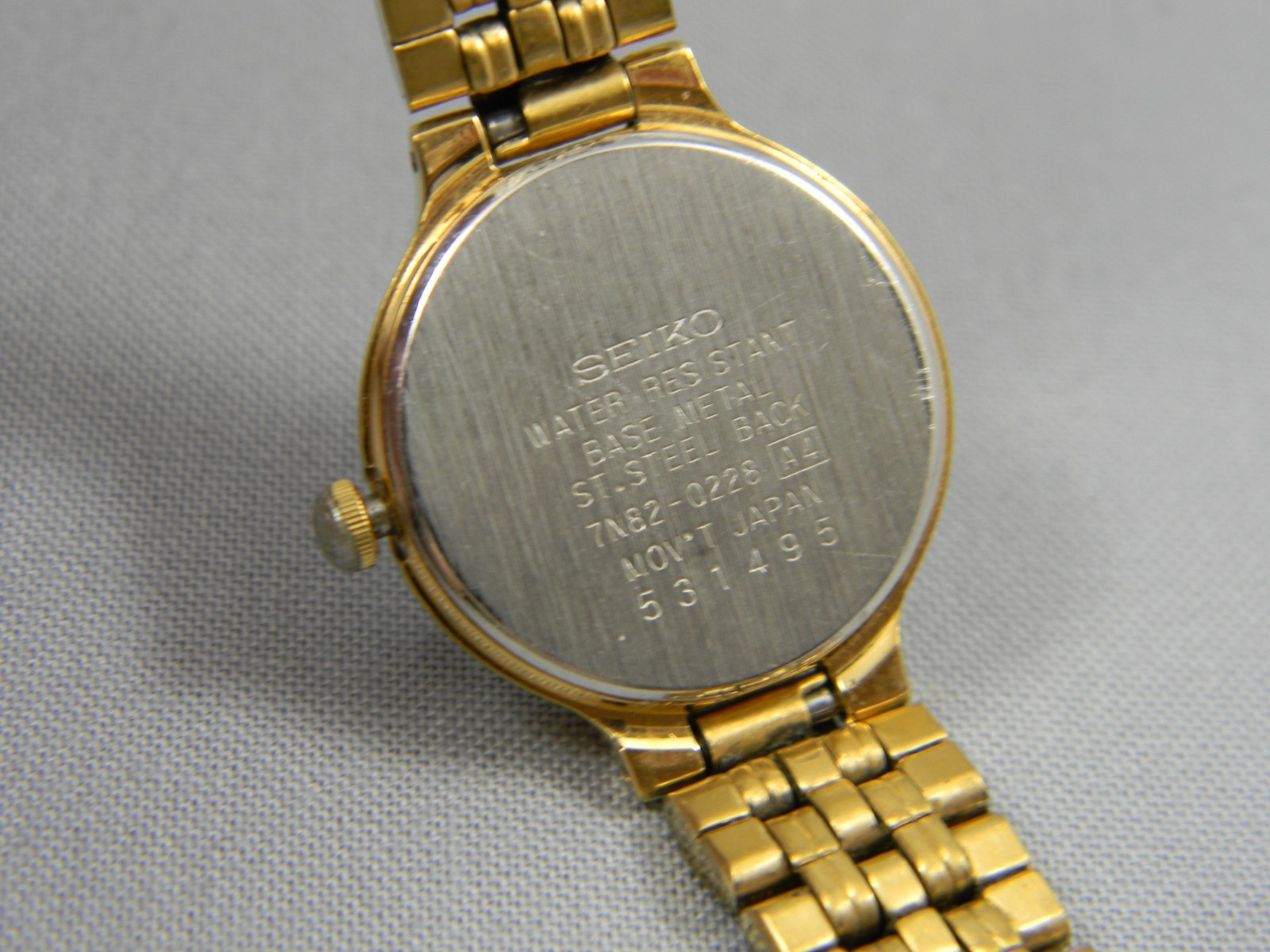 Vintage Seiko Watch Women 23mm Date Gold Tone Clasp Band 6.25″ New Battery