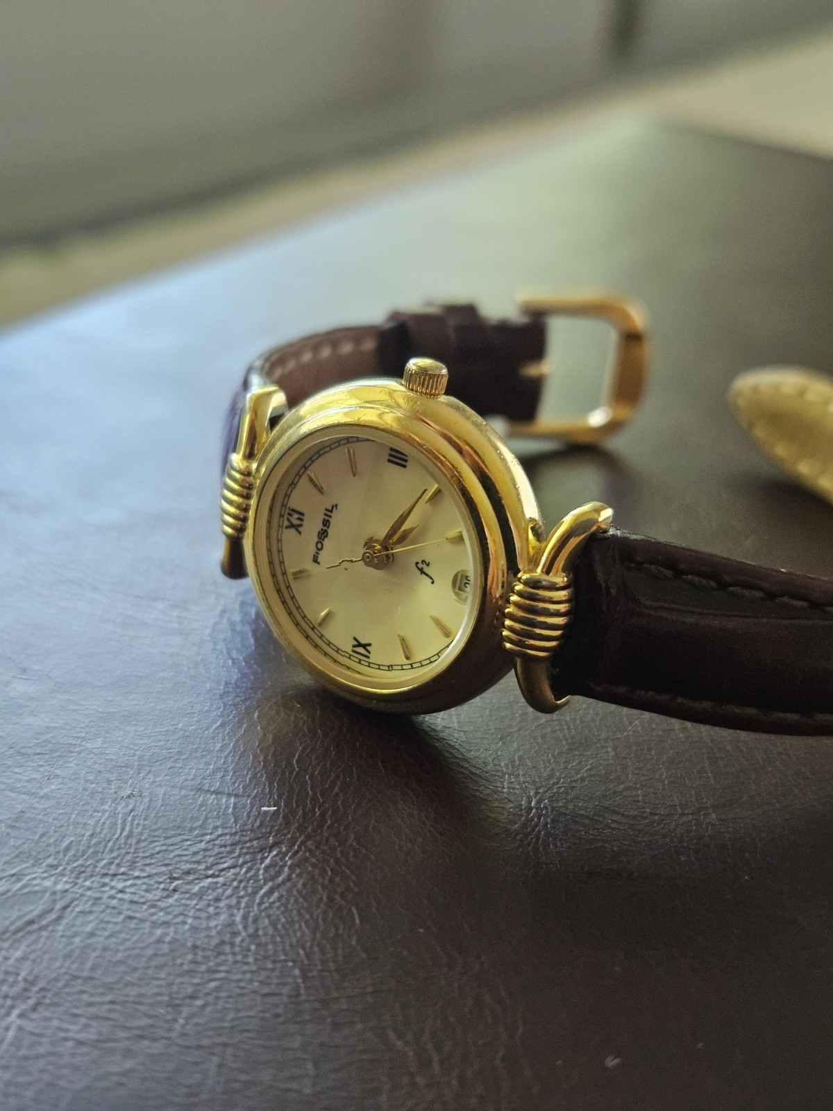 Fossil F2 Women’s Quartz Gold Tone Watch Brown Leather Band Date Roman Dial