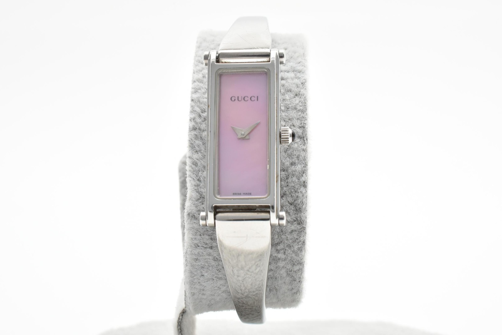 Vintage [N MINT] GUCCI 1500L Silver Pink Shell 12mm Qz Bangle Ladies Watch JAPAN